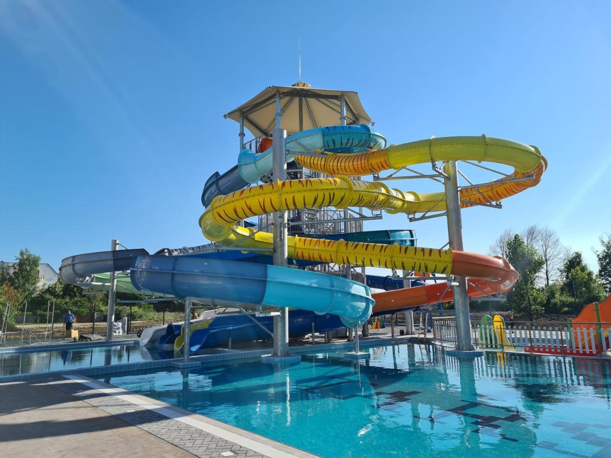 Tarsis Club & Aquapark - All Inclusive 阳光海滩 外观 照片